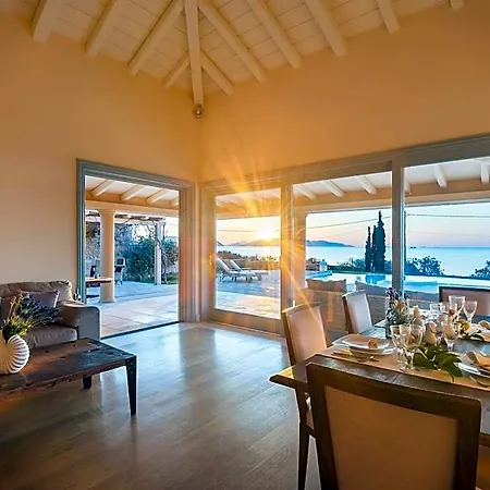 Hotel In Peloponnese By Petrothalassa 4*